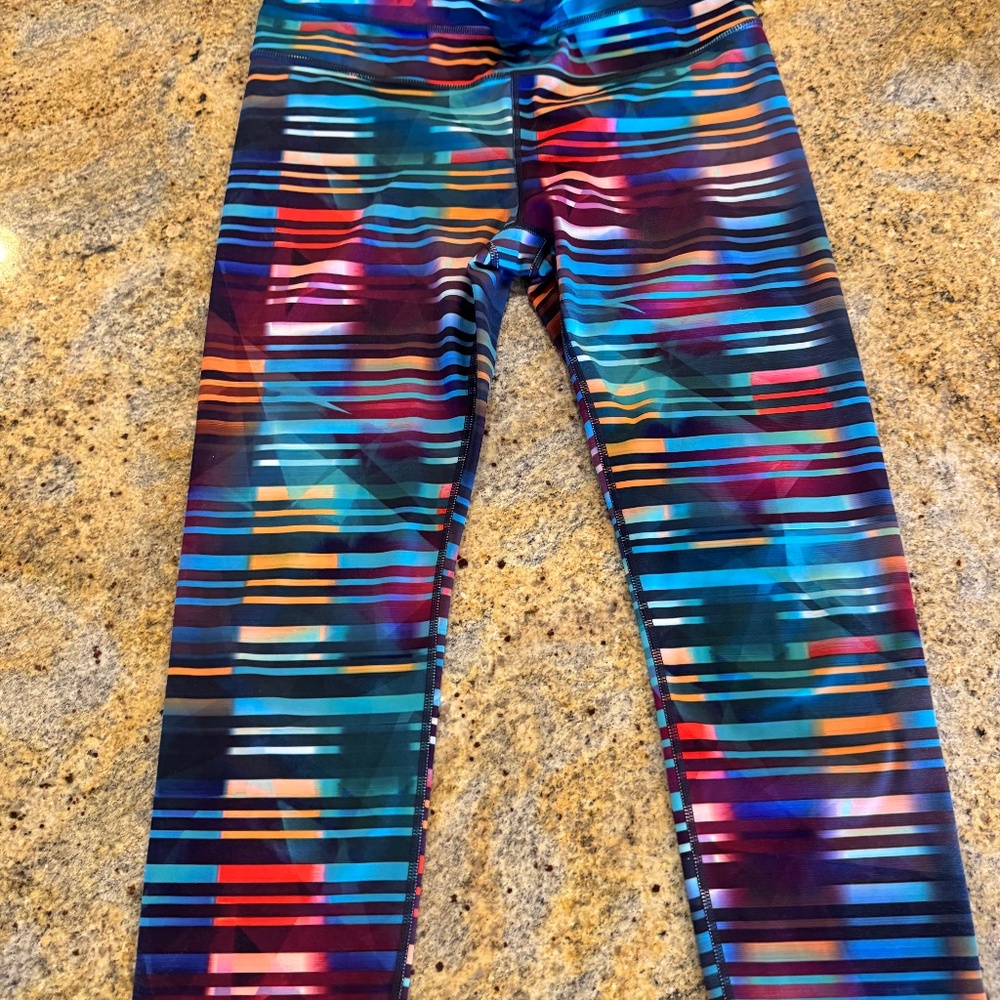 Athleta Medium Crop multi color leggings